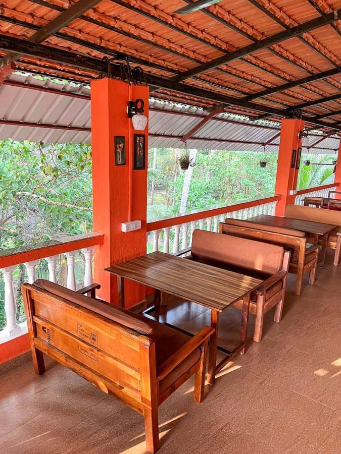 Bonds Hostel Candolim Kültér fotó